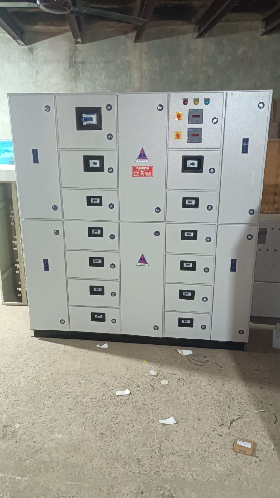 Distribution Panel